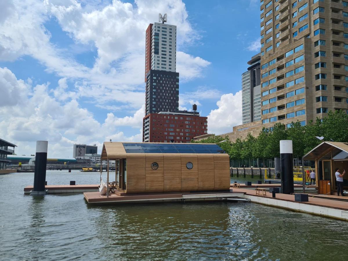 Wikkelboat Nr1 At Floating Rotterdam Rijnhaven Villa Luaran gambar